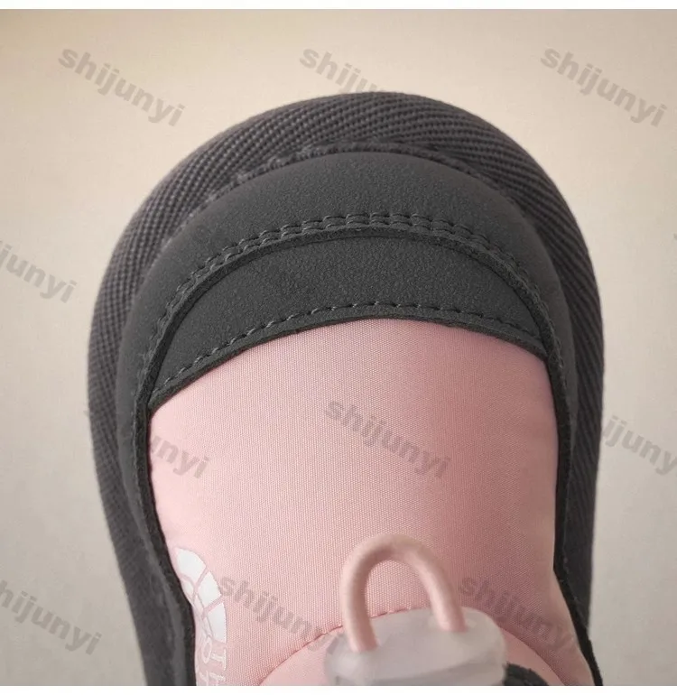 أحذية الثلوج للأطفال الشتاء الأولاد أفخم رشاقته منصة أحذية قطنية مريحة الفتيات الدافئة للماء موضة الأحذية الدافئة القطيفة