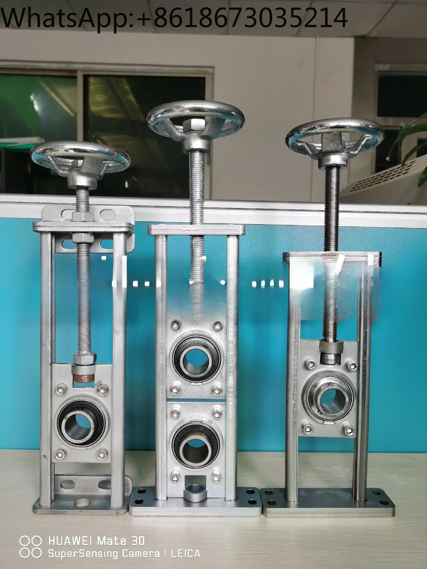 Vertical slider single and double bearing fixed seat adjustable bearing  with shaft rod handwheel pressure screw support