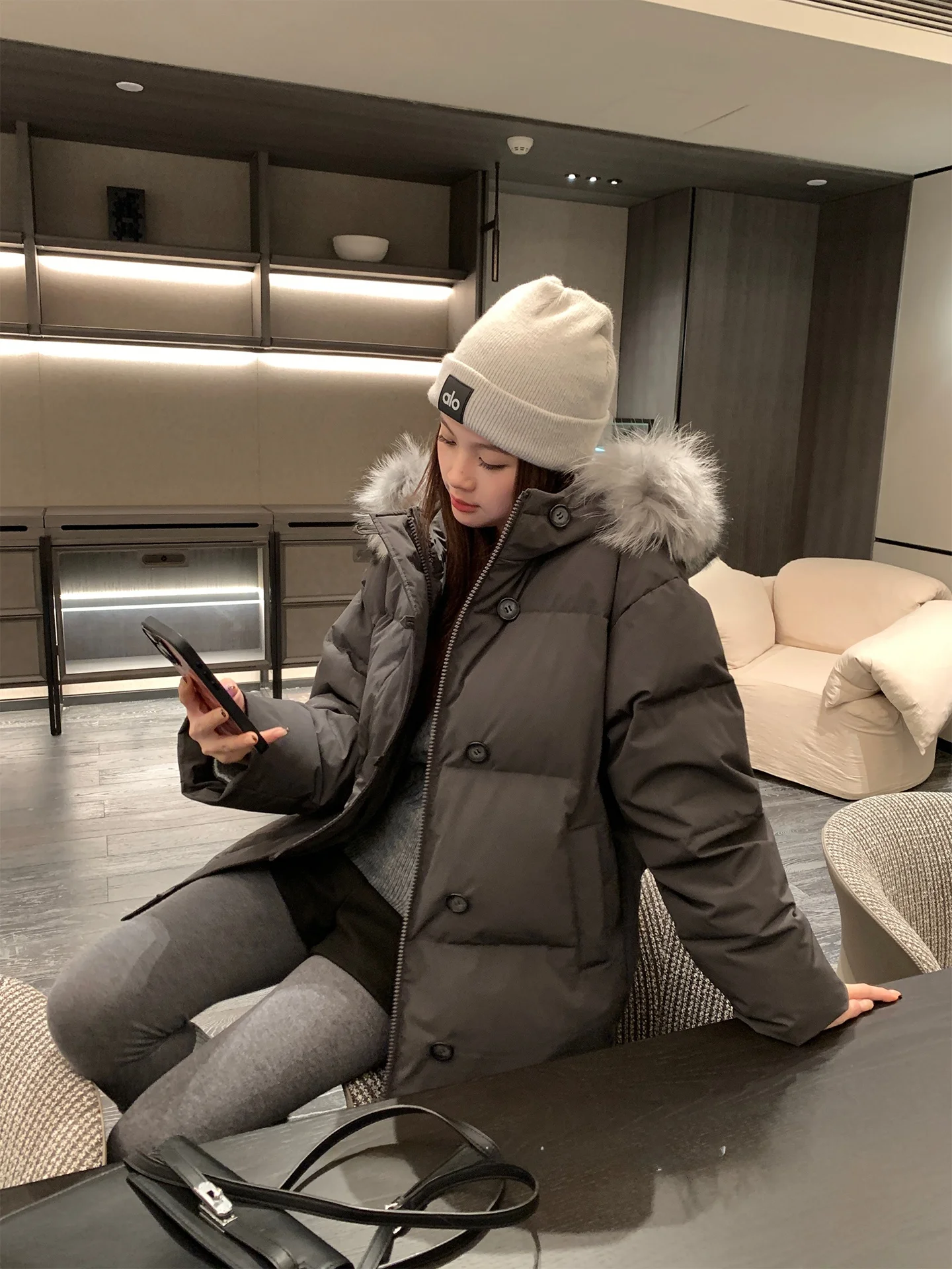 

Женская зимняя куртка Gun ey с большим меховым воротником, универсальная, маленького размера, белая, из утиного пуха, средней длины