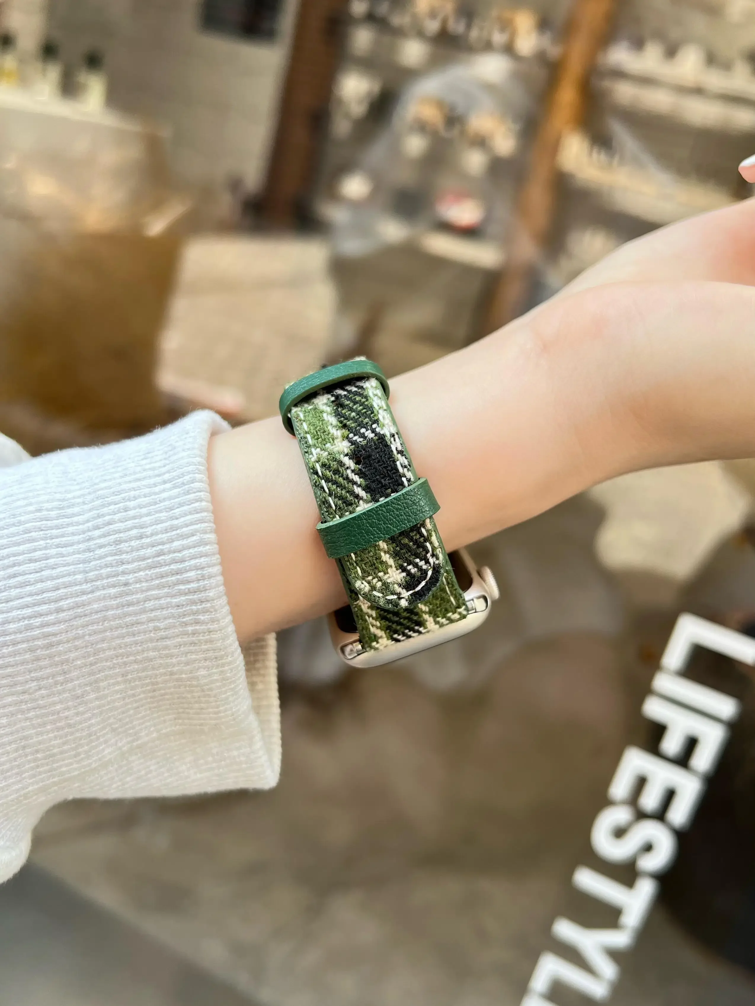 Nice Leather link For Apple Watch band women Series Ultra 10/9/8/7/6/5/4/3/2/1 SE 38mm 40mm 41mm 42mm 44mm 45mm 46mm 49mm Strap