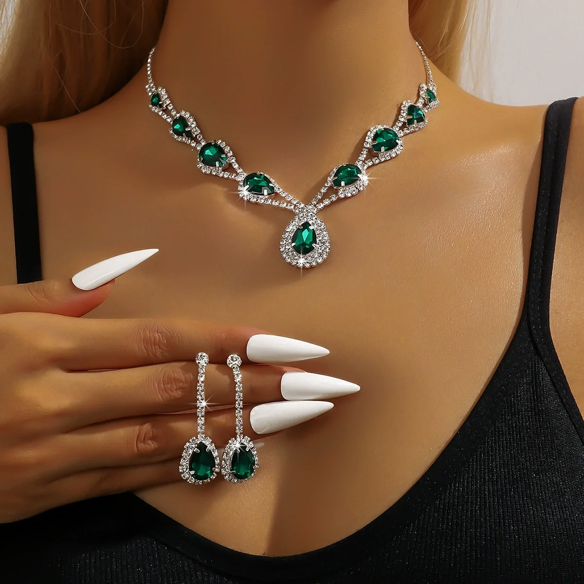 

New bride necklace set - high-end and versatile crystal green collar chain earrings set of two pieces. Wife's Gift