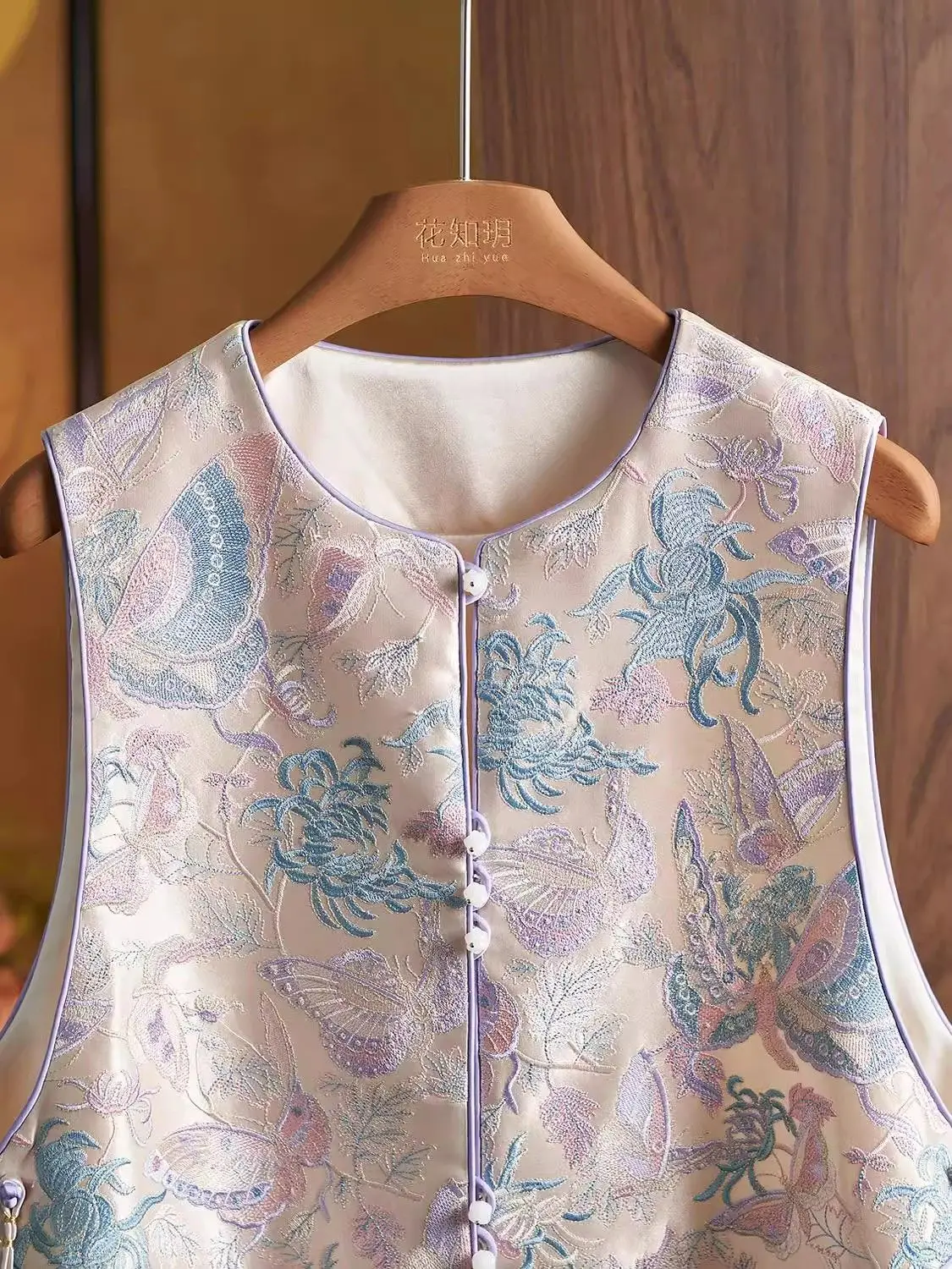 المطرزة الفراشة سترة المرأة النمط الصيني خمر الحرير الحرير سترة بلا أكمام الرجعية القمم الإناث الخريف موضة جديدة #3