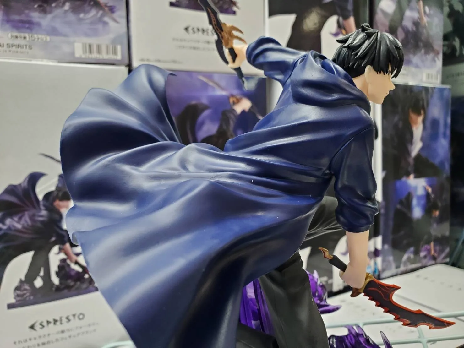 13CM Anime solista livellamento Figura Sung Jin Woo Edizione animata ESPRESTO Eccitare Motions-1 Modello di scena di battaglia Bambola giocattolo Regalo in PVC