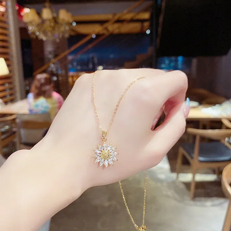 Temperament Daisy Flower Crystal Pendant Necklace for Women Exquisite Gold Color Stainless Steel Sunflower Choker Bride Jewelry