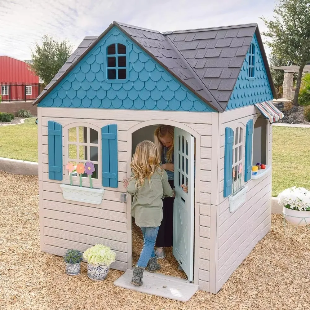 Spielhaus, robustes Kunststoff-Spielhaus für den Außenbereich, 6 Fuß x 6 Fuß x 7 Fuß hoch, Beige und Blau, Kinderspielhäuser