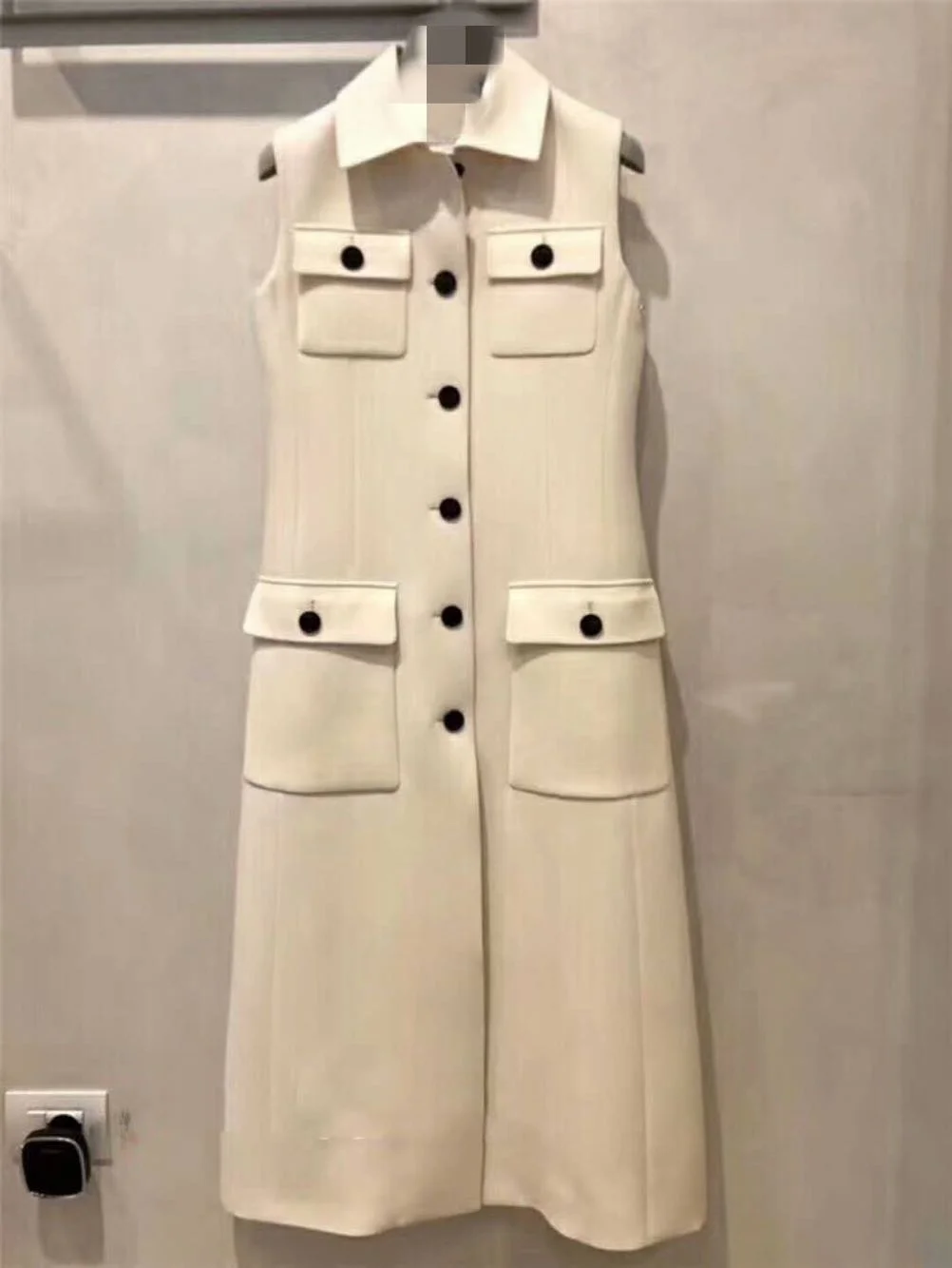 

Summer 2018 Long Sleeveless Black Vest Dress Collared Decorative Button Women's Fashion Trendy Dress Garment