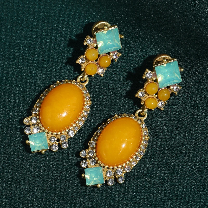 

Retro Beeswax Yellow Stone Drop Earrings Vintage Oval Natural Jewelry Ice Green Zircon Antique Gold Plated Luxury Female Art Dec