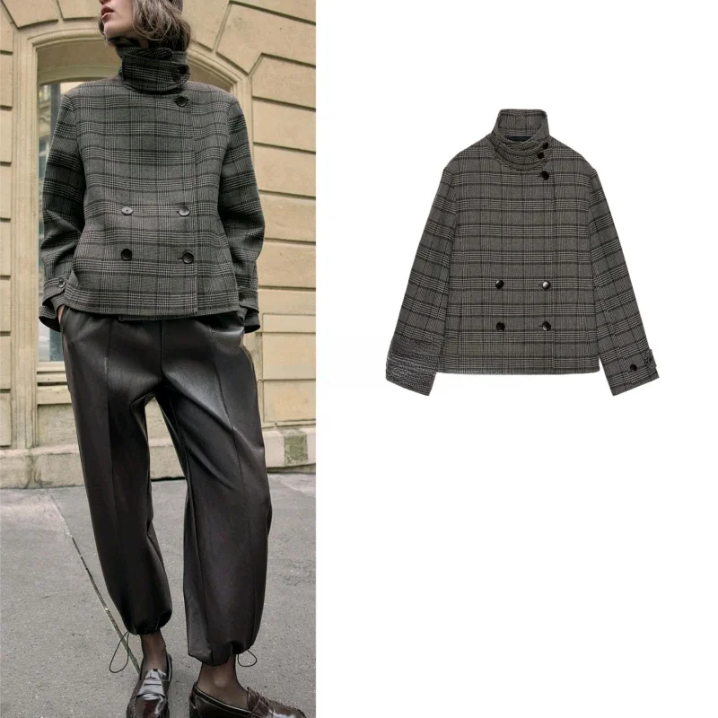 

Новинка весенней коллекции: Женское пальто в клетку с длинными рукавами, декорированное пуговицами, двубортное, с воротником-стойкой, свободного кроя, для повседневной носки