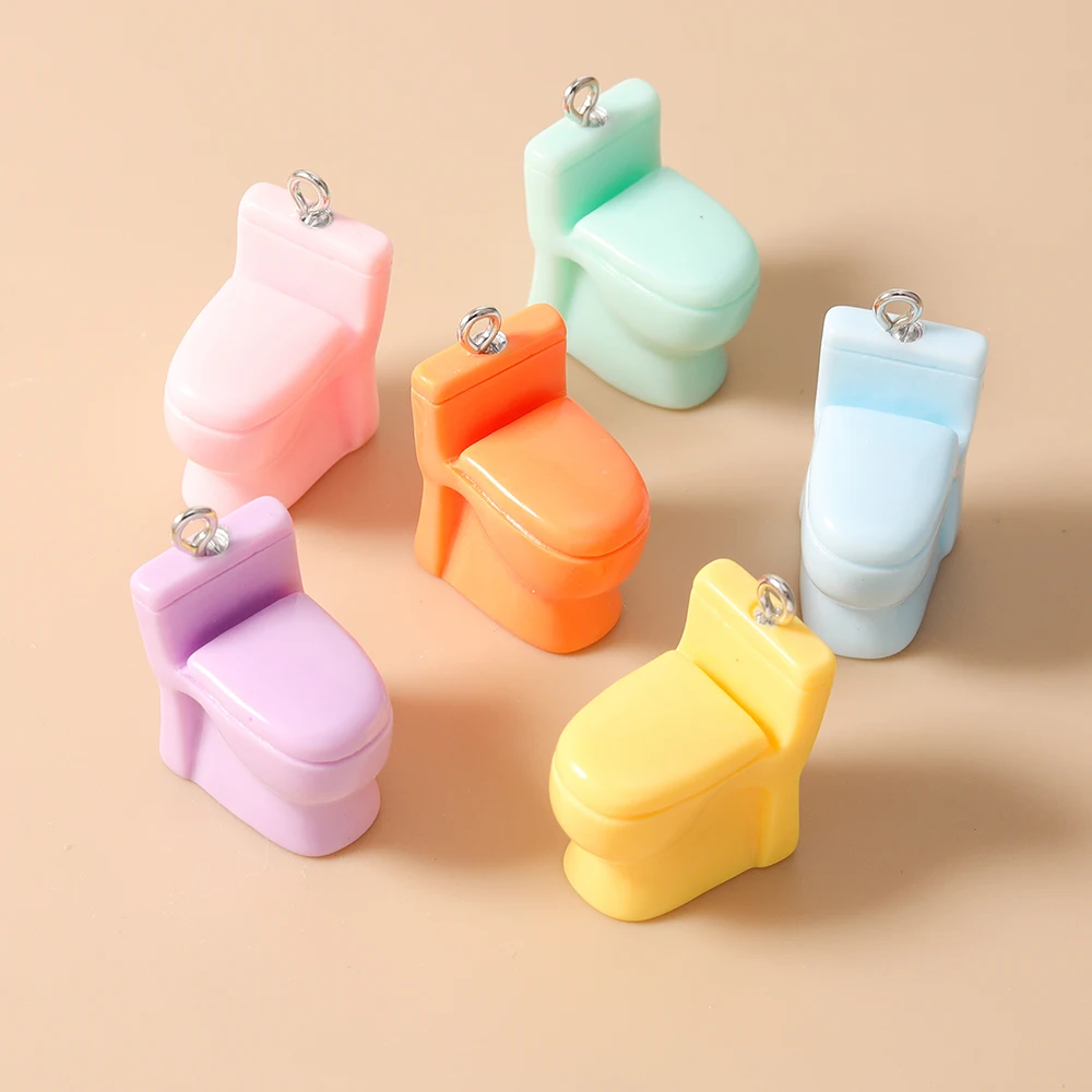 Leslie 5 Stück Niedliche Cartoon 3D Kreative Toiletten-Anhänger für Ohrringe Handgemachte DIY Lustige Toiletten- und Badewannen-Anhänger Schmuckherstellung Bastelzubehör – Detail 2
