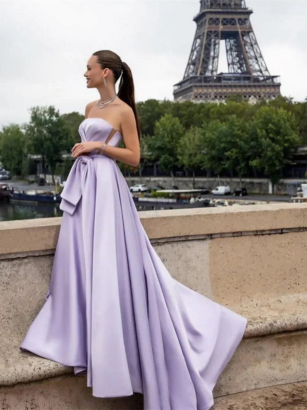 맞춤형 댄스 파티 드레스 우아한 Strapless Empire a 라인 파티 드레스 바닥 길이 민소매 새틴 셔링 정장 저녁