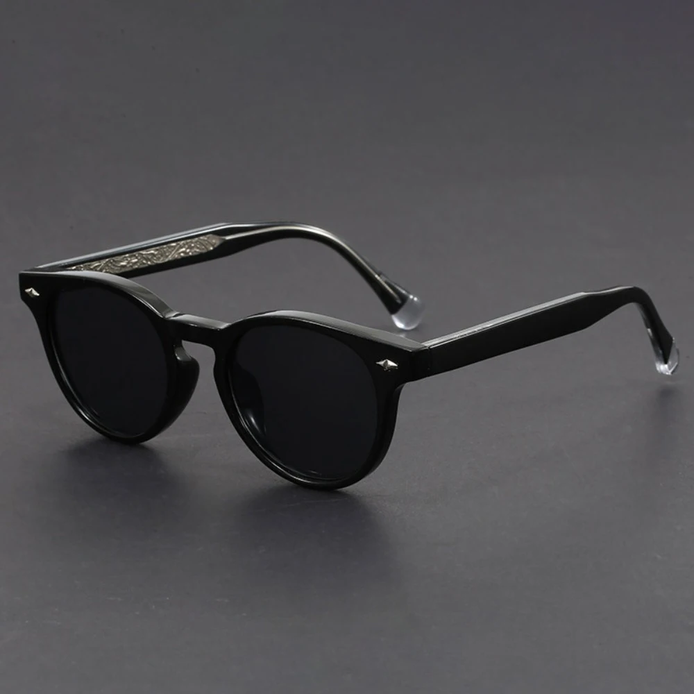 2025 New Fashion Glasses Rivet Art Pattern Design Round Retro Tone Men Women Brand Designer shades Diopter