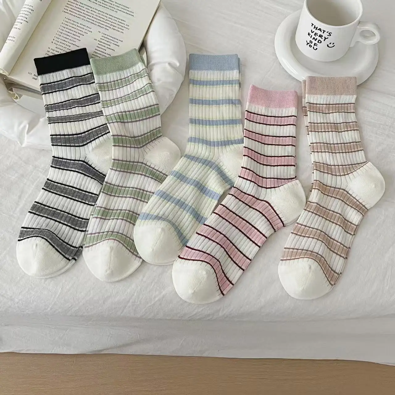 

5-парный комплект женских носков, японские красочные полосатые милые дышащие высококачественные хлопковые носки в консервативном стиле, кавайные носки средней длины