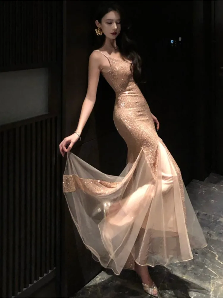 

Women Sexy V-Neck Sequined Patchwork Mesh Spaghetti Strap Dresses Slim Fit Fishtail Skirt Elegant Banquet Evening Party Dress