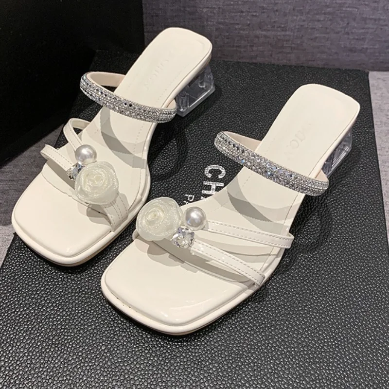 النمط الفرنسي كعب مكتنز حجر الراين النعال المرأة في الهواء الطلق الصيف الجنية جو النعال باردة النسخة الكورية المطاط وحيد