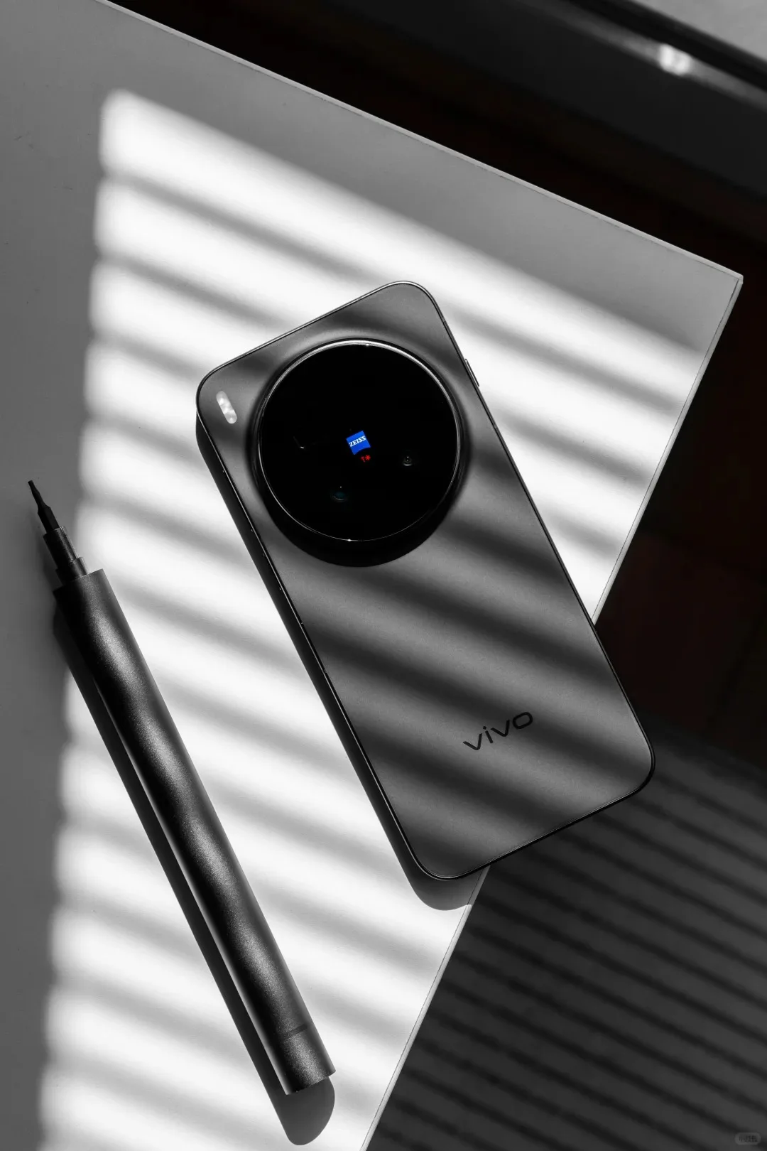VIVO X300 Pro 5G Smartphone Dimensity 9500 6.78″AMOLED Display 6510mAh 90W FlashCharge 200MP ZEISS APO Telephoto Camera NFC OTG