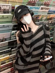 Grau Gestreifte Gothic Neue Pullover Frauen Zerrissene Löcher Lose Gestrickte Pullover Ausgefranste Fee Grunge Jumper Emo Streetwear Lolita