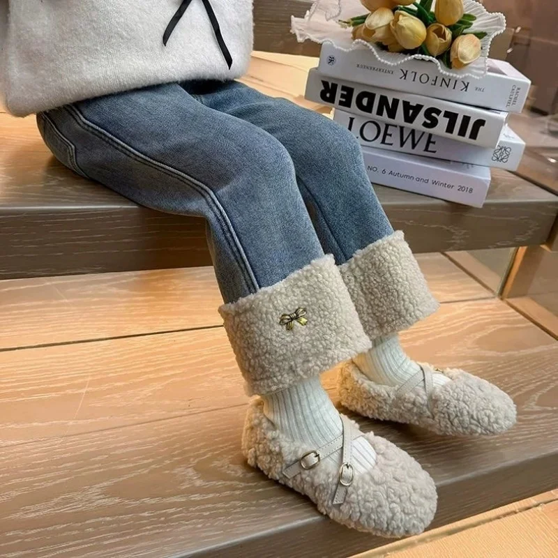 

Girls Plus Velvet Jeans Integrated Velvet Thickened Casual Pants 2026 Autumn and Winter Children's Warm Straight Pants