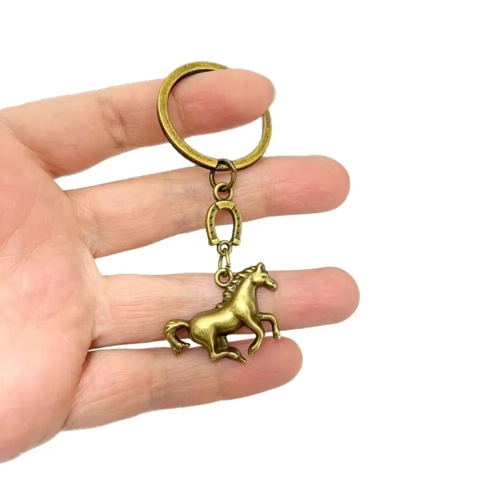 Metal Keychain Western Cowboy Keychain Vintage Style Casual Style Horse Shoe Keychain Creative Design Personal Accessories