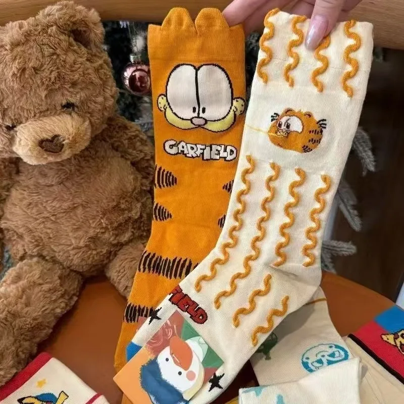4 Paar Herbst-Winter Persönlichkeits-Nischen-Socken für Mädchen, Kreatives und Lustiges Design, Cartoon-Tier Mid-Tube-Socken