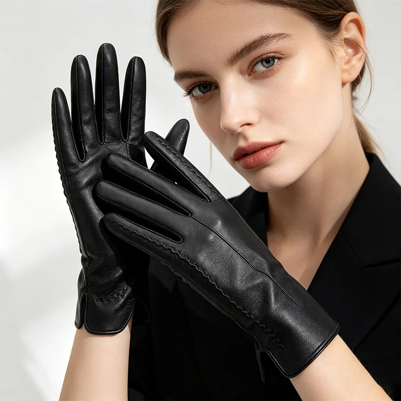 gants-elegants-en-cuir-veritable-de-mouton-pour-femmes-adaptes-aux-ecrans-tactiles-avec-doublure-chaude-design-tendance-durables-pour-l'hiver