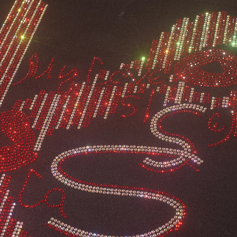 عالية الجودة حجر الراين الإبداعية قبلة الكي على البلوزات والقمصان وهوديس وسترات الدنيم وإكسسوارات الملابس