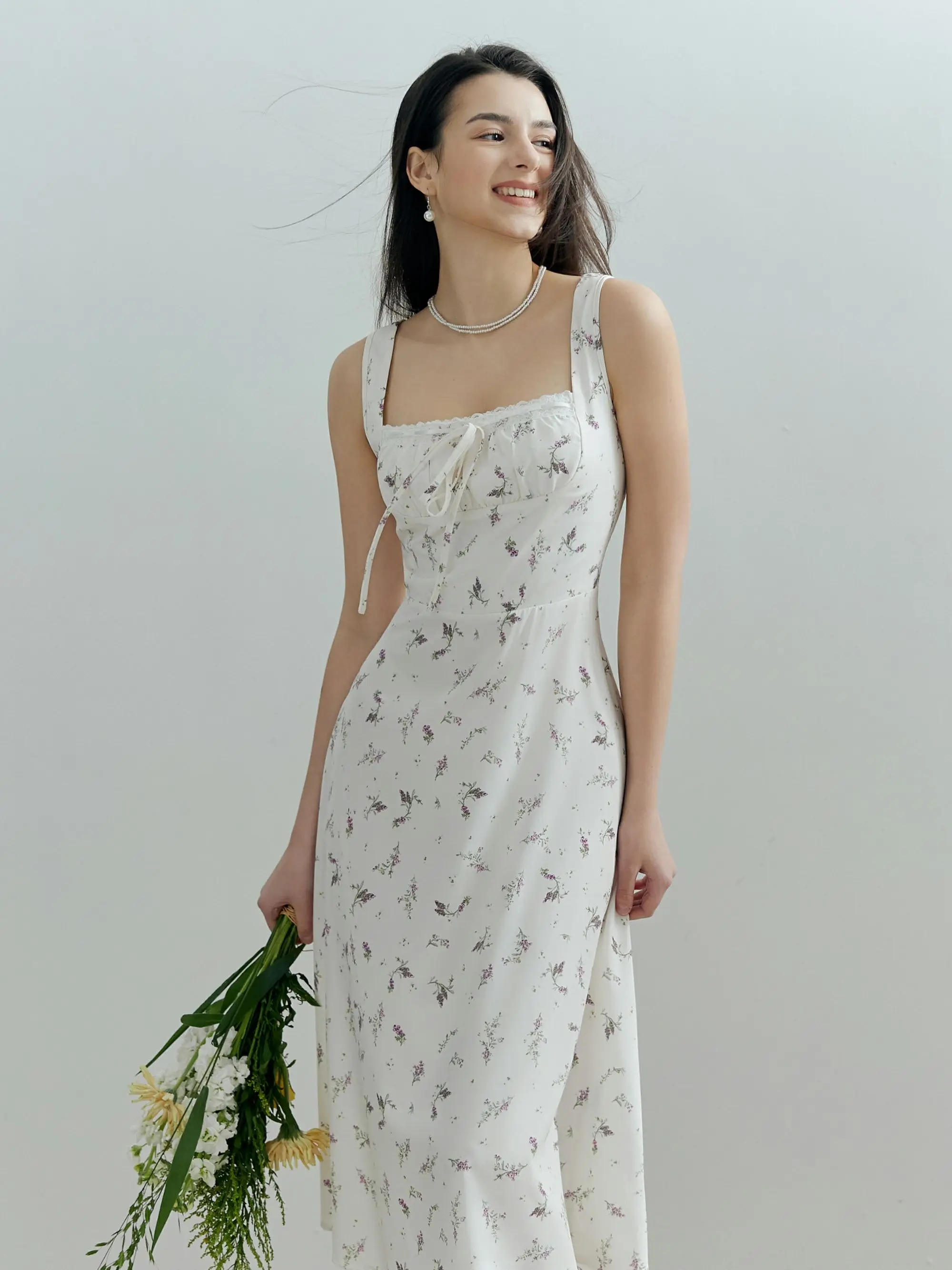 Robe d'été élégante pour femmes, imprimé Floral, blanc doux, à bretelles, épissure en dentelle, col carré, nœud papillon, robe de vacances à lacets
