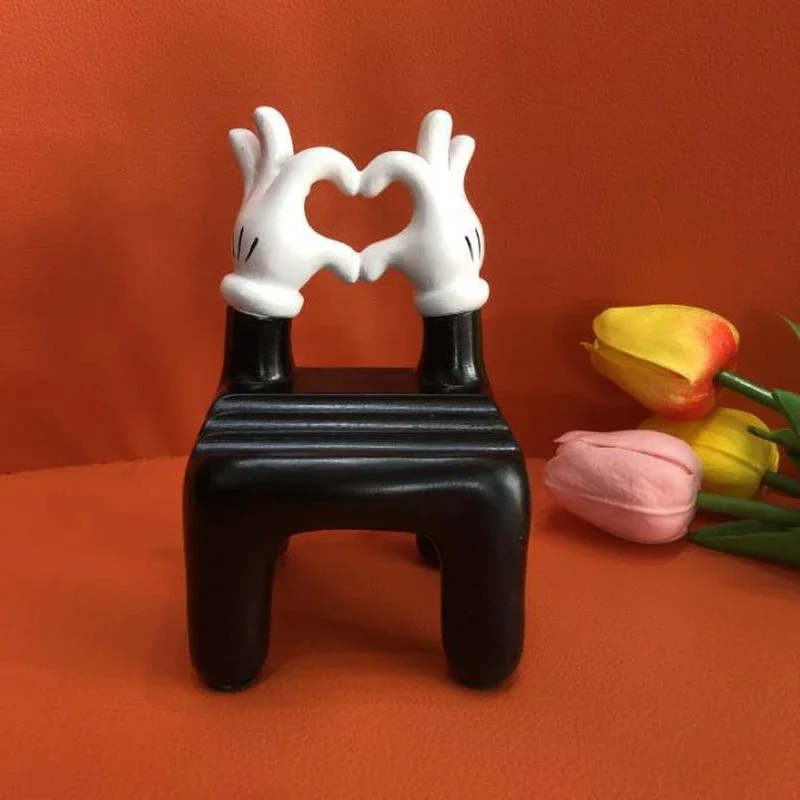 Unique Cartoon Figurine: Mickey Mouse Heart-Shaped Chair Phone And Tablet Holder Ins Style Desktop Ornament Exquisite Ornaments