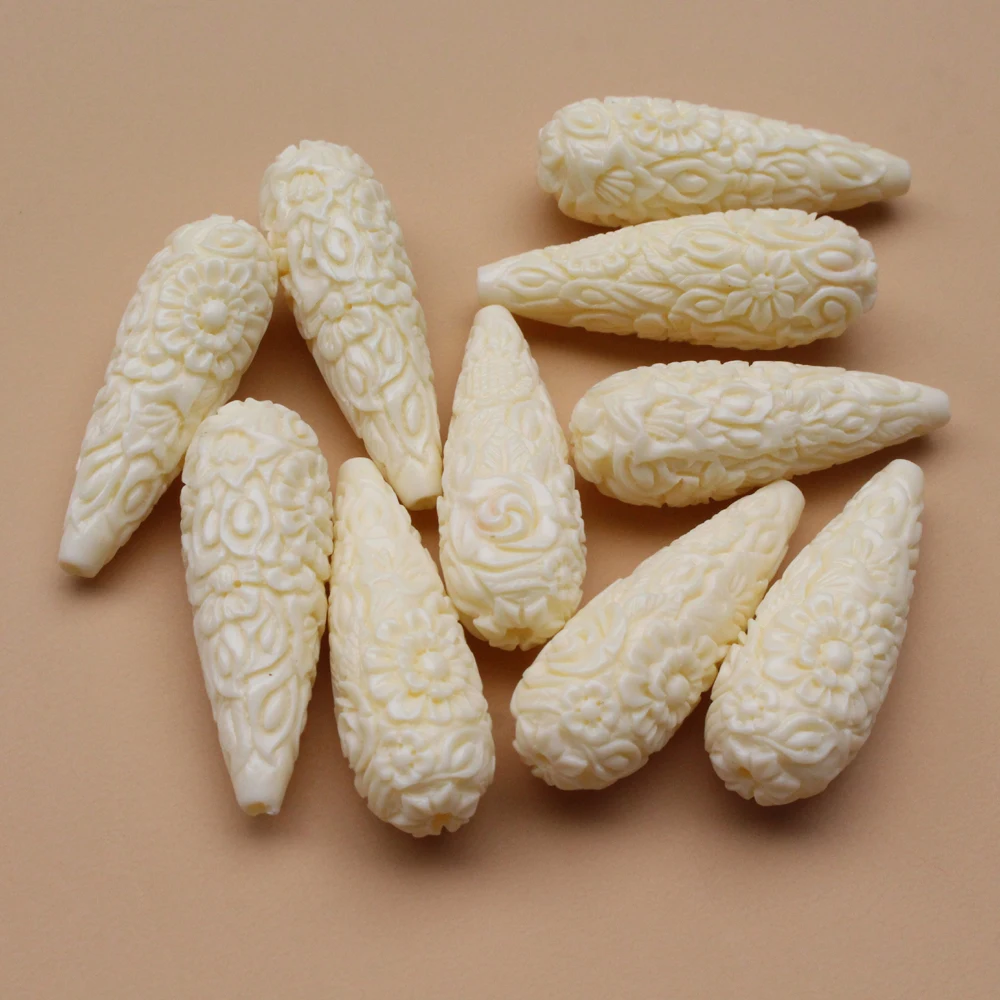 15mm Γ 42mm Grandi perle di corallo artificiale Fiore intagliato Perline a forma di goccia Cabochon Beige Colori misti per la creazione di orecchini