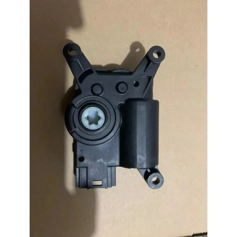 

7 Evaporation Box Circulating Cooling and Heating Motor Heating Regulating Motor