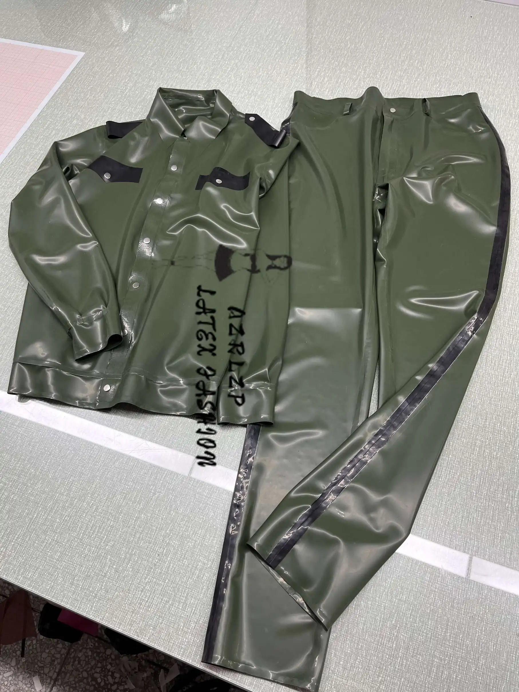 

Men's Army Green Latex Uniform Top Rubber Army Shirts and Trousers Set Handmade