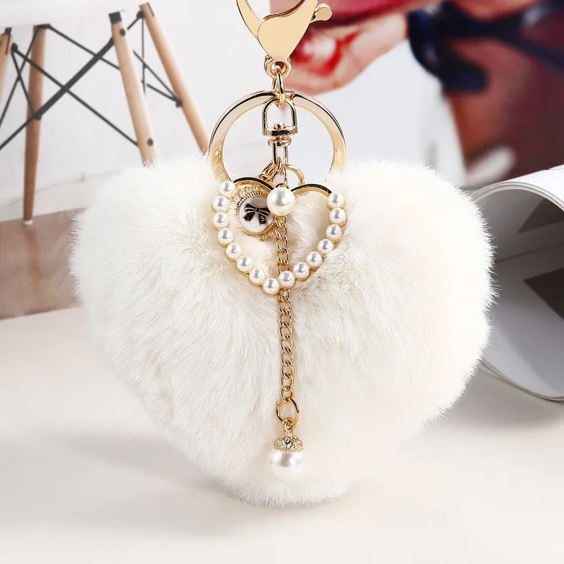 Creative Faux Rabbit Fur Peach Heart Keychains Fashion Pearl Chain Key Rings Plush Ball Keyrings Women Bag Charm Car Accessories