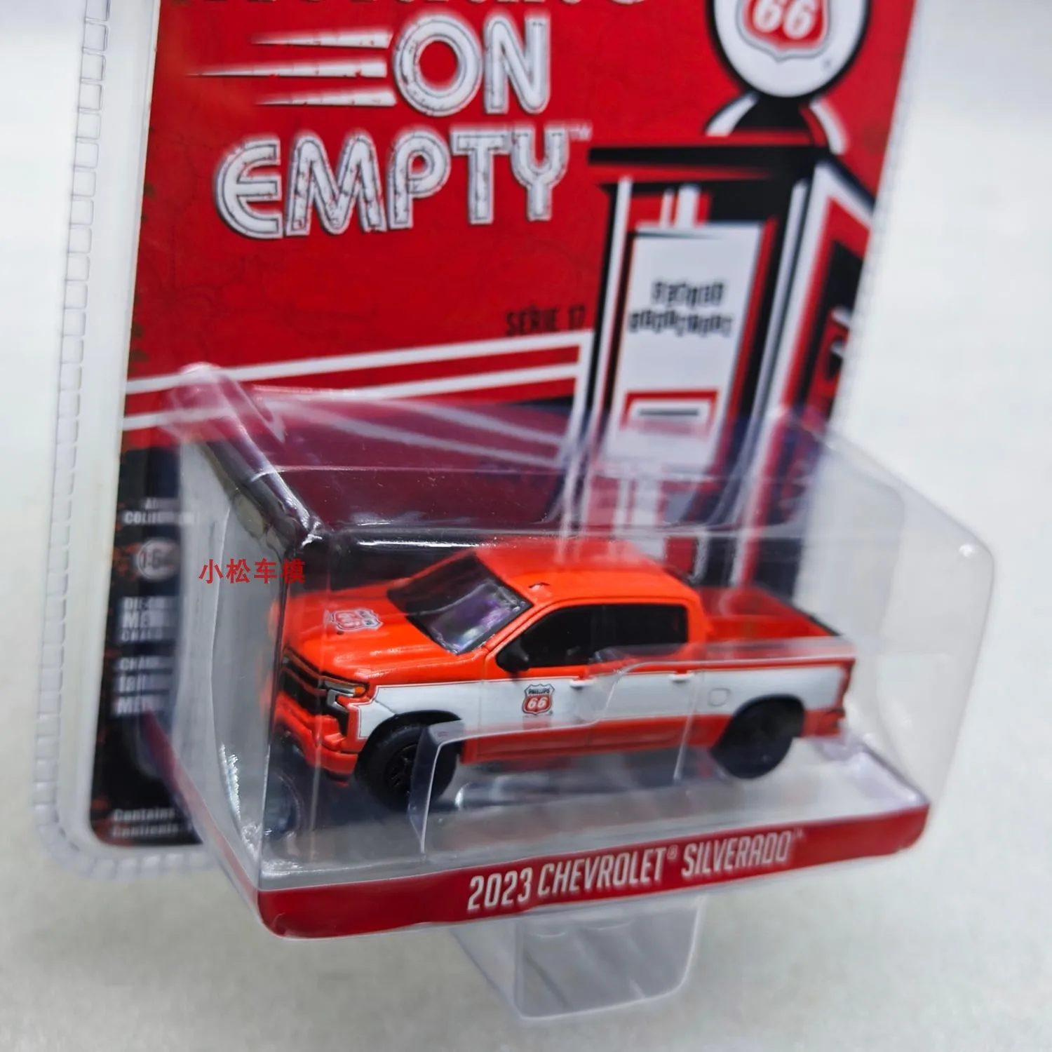 

Зеленый свет 1:64 работают на пустой серии 17-2023 Chevrolet Silverado Phillips 66, модель из сплава, коллекционная фигурка, подарочные игрушки