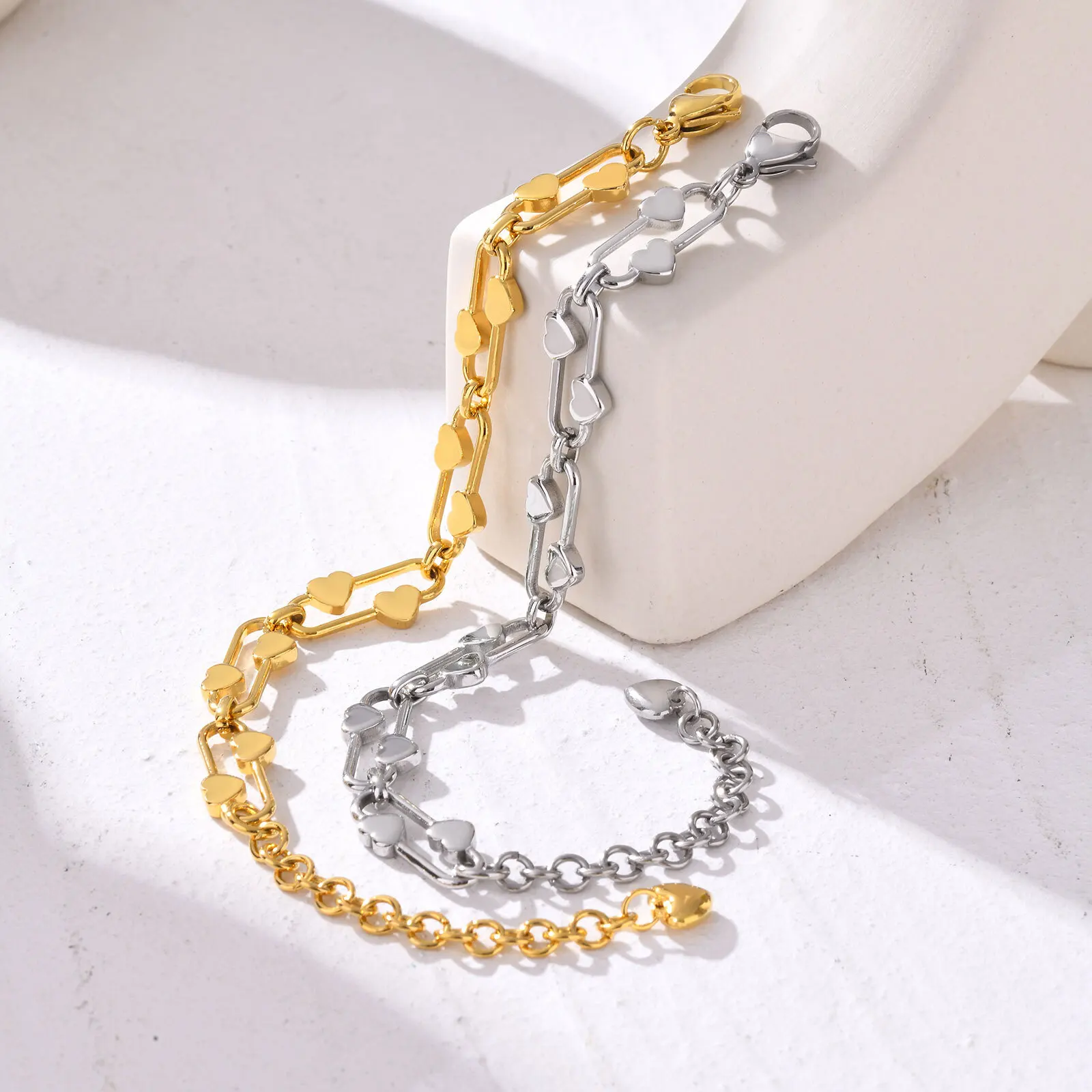 Vnox Handmade Chain Bracelet For Women Girls,Dainty Stainless Steel Heart Links Wristband,Jewelry Valentine\'s Day Gift Card