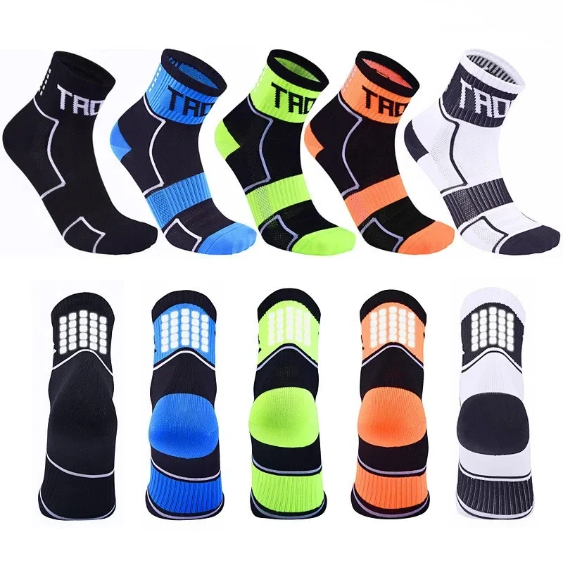 Reflective Cycling Socks Women Men Quick Dry Breathable Night Riding Socks Professional Fitness Gym Running Outdoor Sports Socks