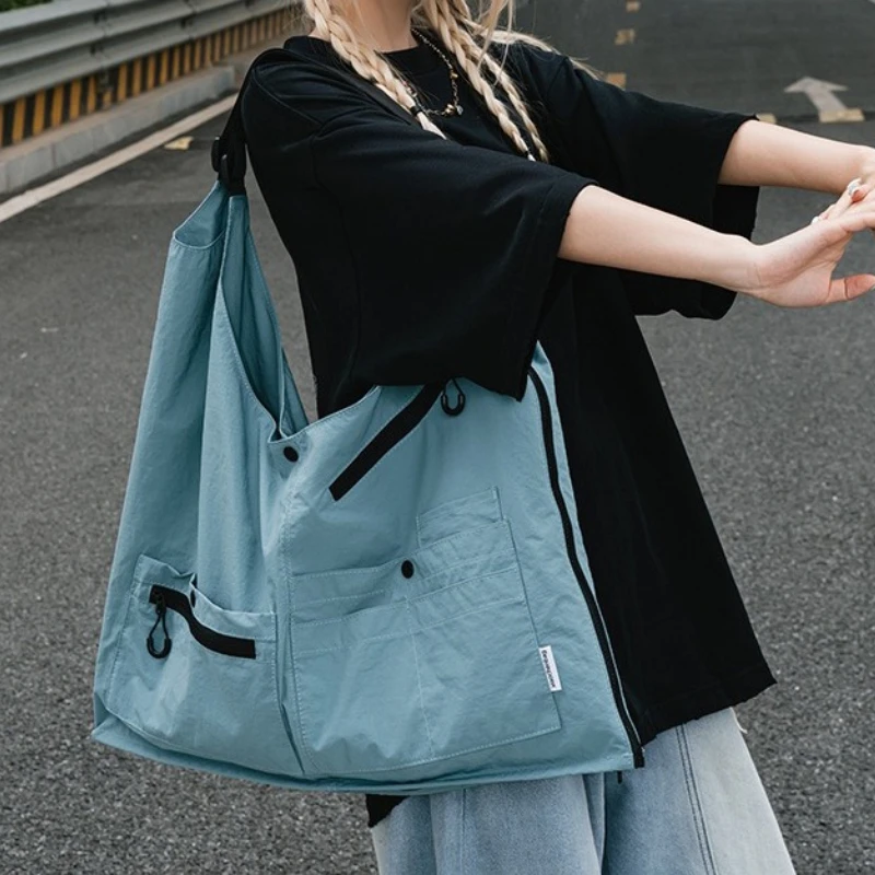 

Рабочая одежда в стиле рабочей формы, универсальная и персонализированная, трансформируемая сумка-жилет, для походов в горах и кемпинга.