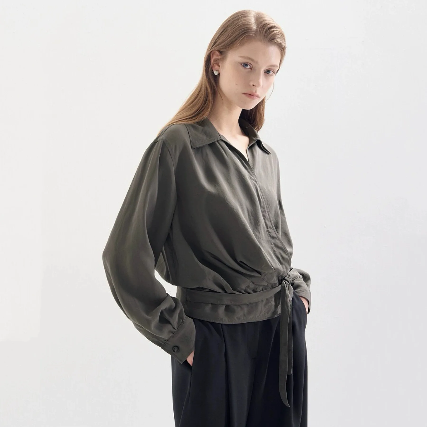 

Лимонный сыр LAN * 25 Осенний сезонный дизайн Sense Топ на пуговицах сбоку Универсальный два цвета на выбор для женщин irt