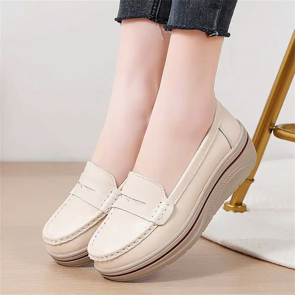 Zimni Mocassin Red Tennis Shoes Flats Moccasin Women Sneakers Women Luxury 2024 Sports Popular Goods Imported Designer