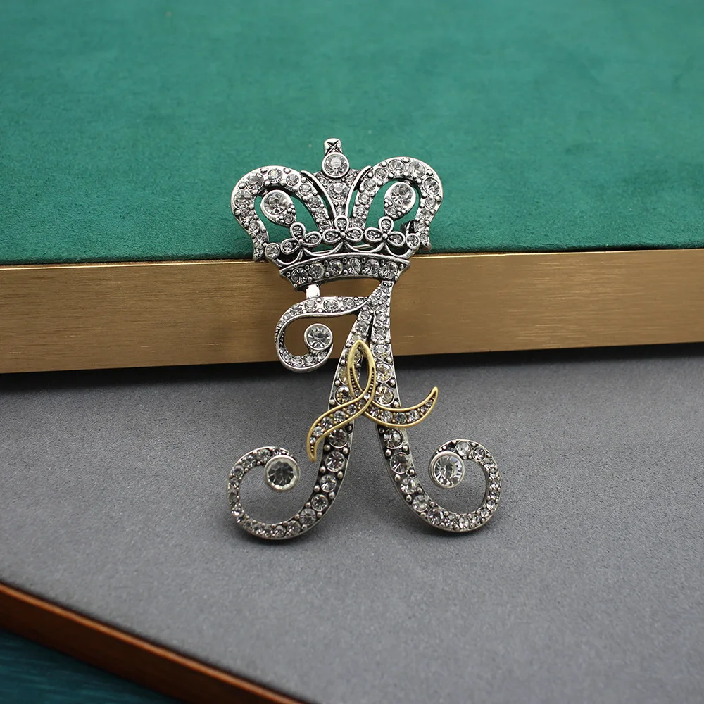 Maid Password Crown Retro Exaggerated Brooch Alexander Elizabeth Water Diamond Brooch Pin