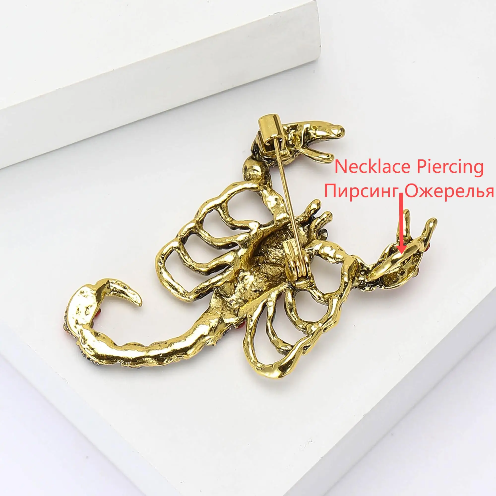 Rhinestone Scorpion Brooches for Women Unisex Insect Pins Event Funny Luxury Gifts New Year Friends Backpack Jewelry Decoration