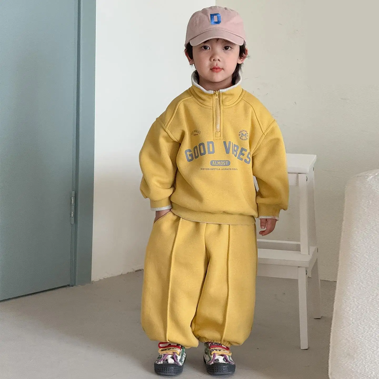 Winter Children Long Sleeve Fleece Clothes Set Boys Girls Letter Print Sweatshirt + Pants Plus Velvet Thick 2pcs Suit 1-8 Years