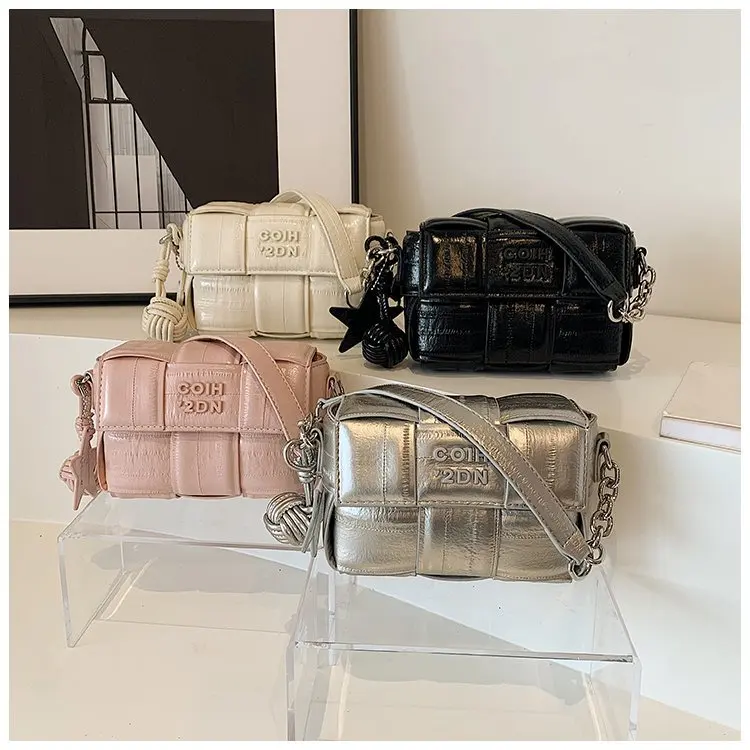 Women's New Knitted Bag Fresh Elegant Solid Color Highly Versatile Ideal for Shoulder or Crossbody with A Touch of Luxury Feel