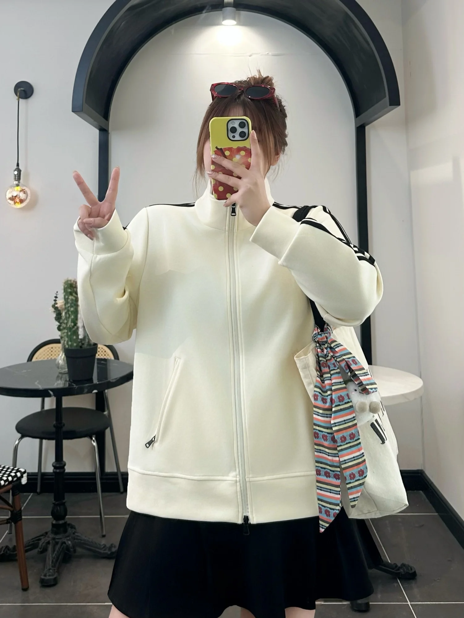 

Свободная повседневная верхняя одежда для женщин больших размеров: новая весенняя модель в стиле Commuter, стройнящий топ из смесового хлопка и полиэстера