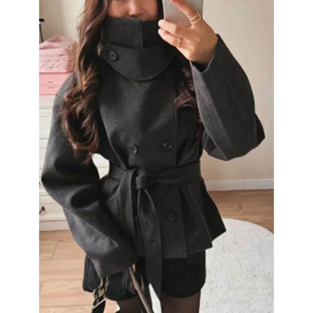 Autumn and winter retro new woolen coat stand collar double-breasted short woolen coat loose long-sleeved warm coat.