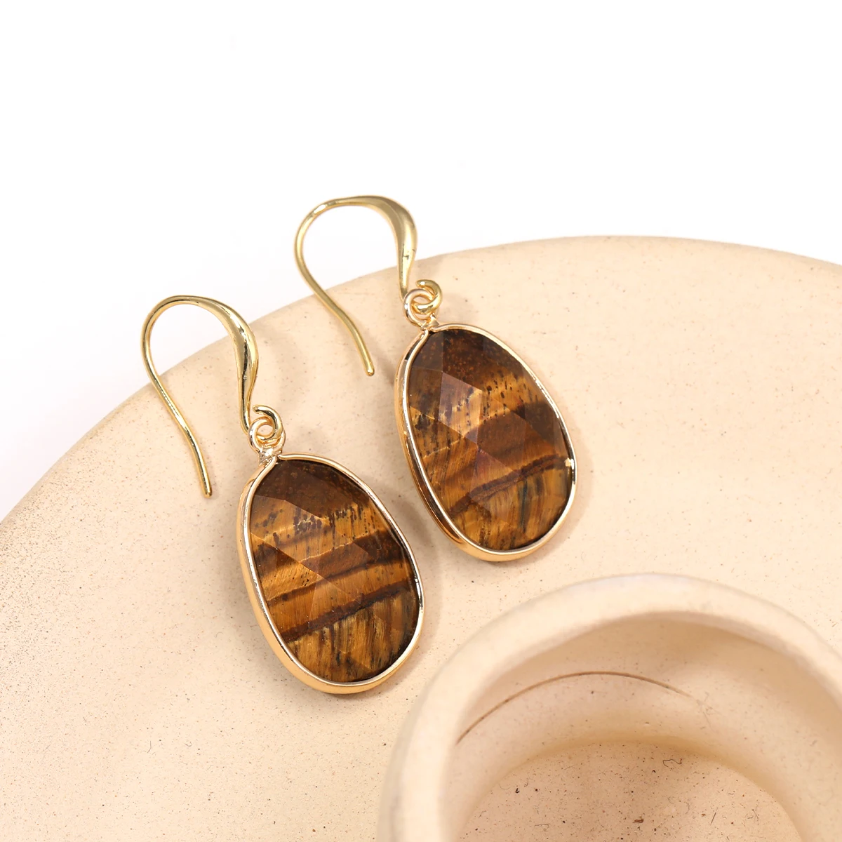 

Fashionable Women's Earrings Natural Stone Labradorite Tiger's Eye Earrings Exquisite Gift Accessories Wholesale Drop Shipping
