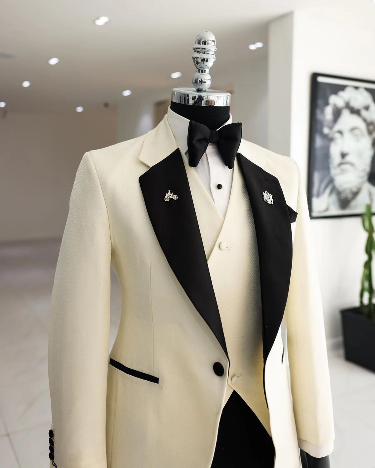 Traje de novio Vintage Ivory para hombre, esmoquin ajustado con solapa de pico y dos botones, traje de novio para boda, 2 piezas (Blazer y pantalón), talla personalizada