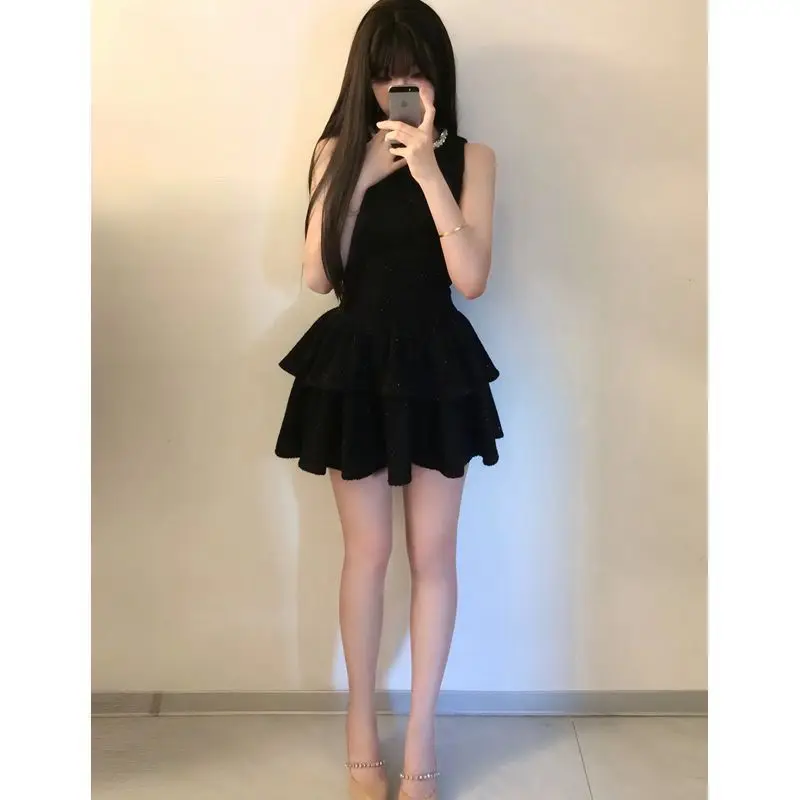 2024 Summer New Style Small Black Dress High-end Birthday Sleeveless Sparkling Dress Temperament Vest Slimming and Fluffy Skirt