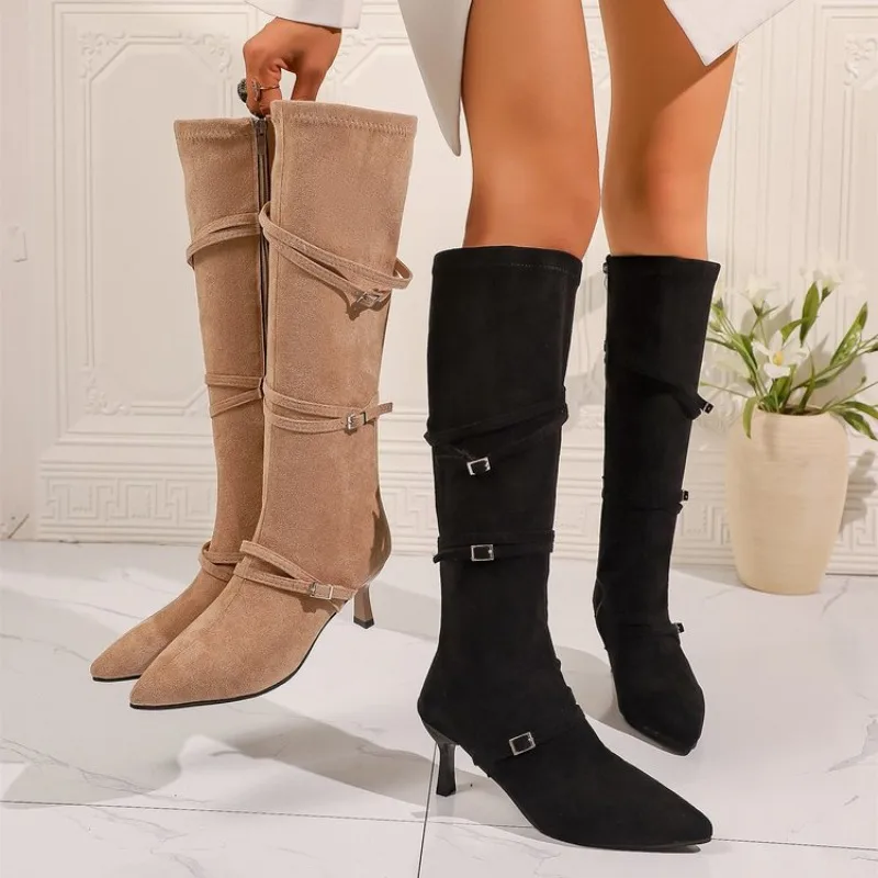 

Модные замшевые высокие сапоги на высоком каблуке с острым носком и боковой молнией, нескользящие, износостойкие, с пряжкой на ремне, на шпильке