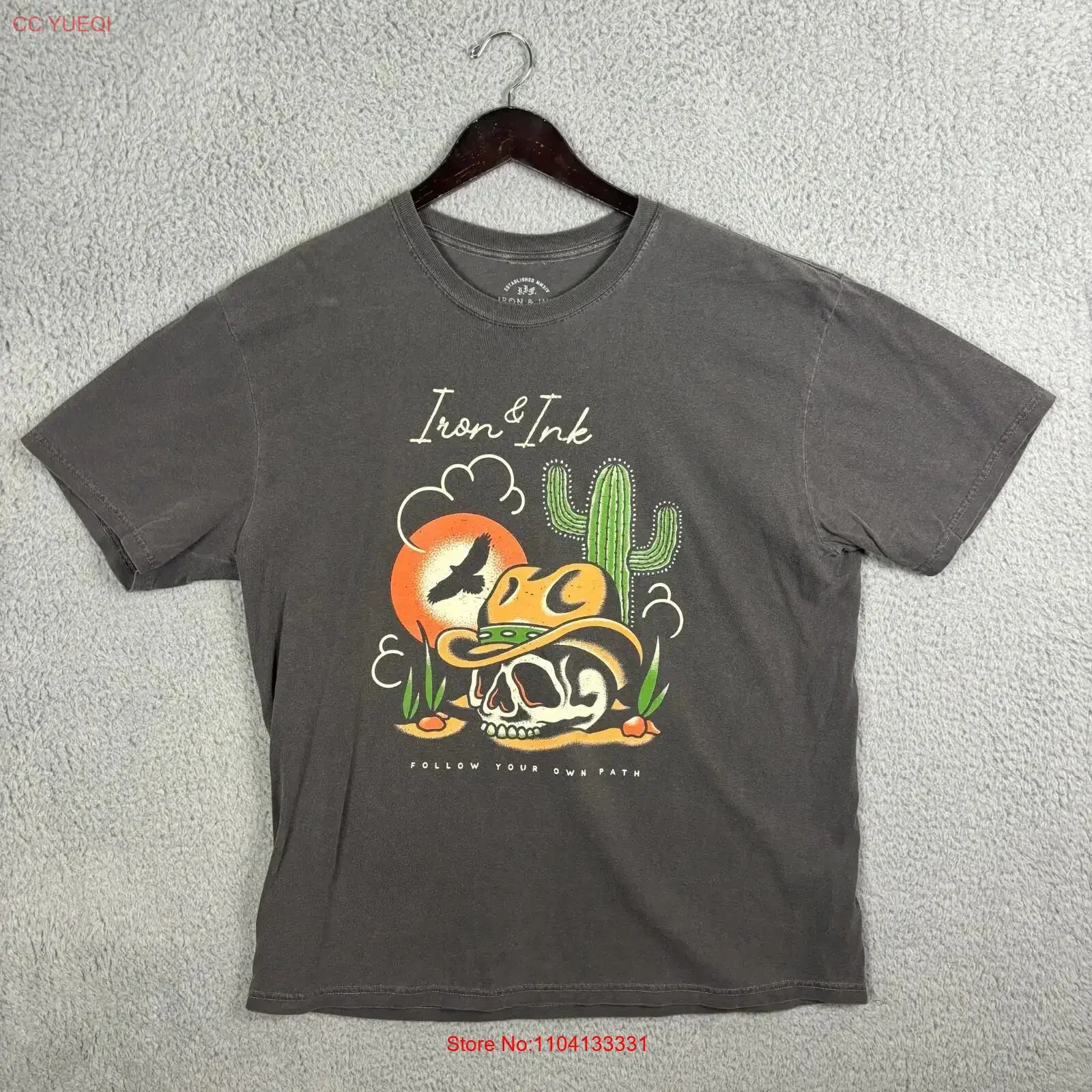 T-shirt de fitness Iron and Ink XL Follow Your Own Path, gris délavé, style vintage, légèrement délavé, vêtements de créateur, respirant, confortable