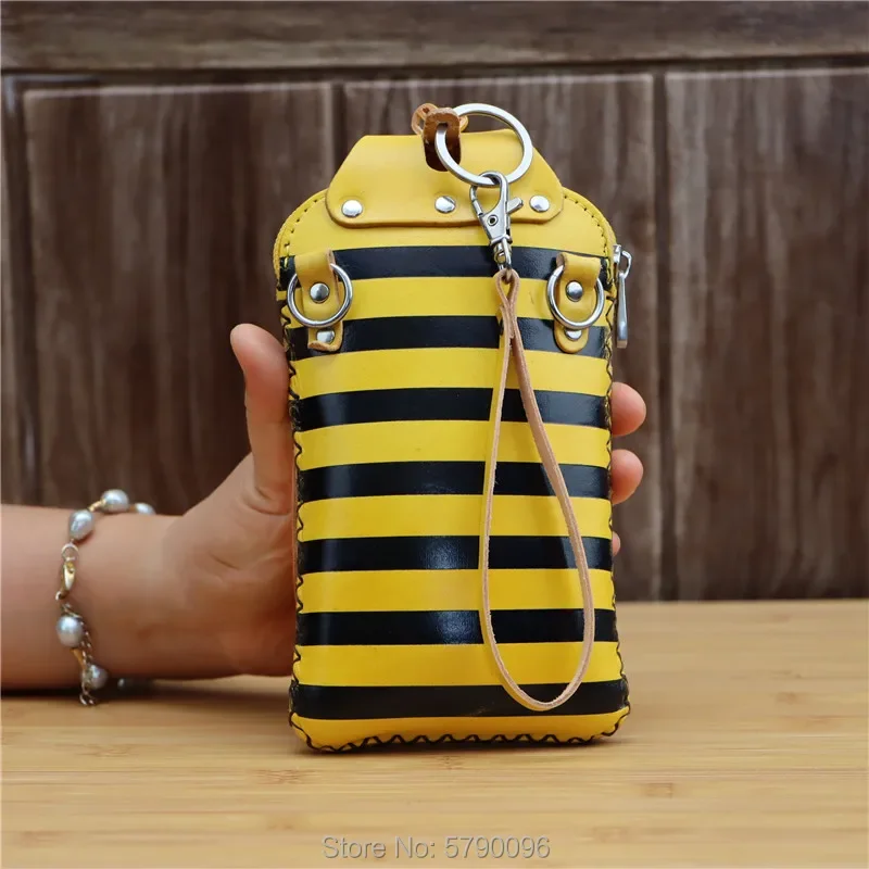 Leather cartoon little bee shoulder messenger bag mobile phone bag cute animal hand carry cosmetic bag bee wallet