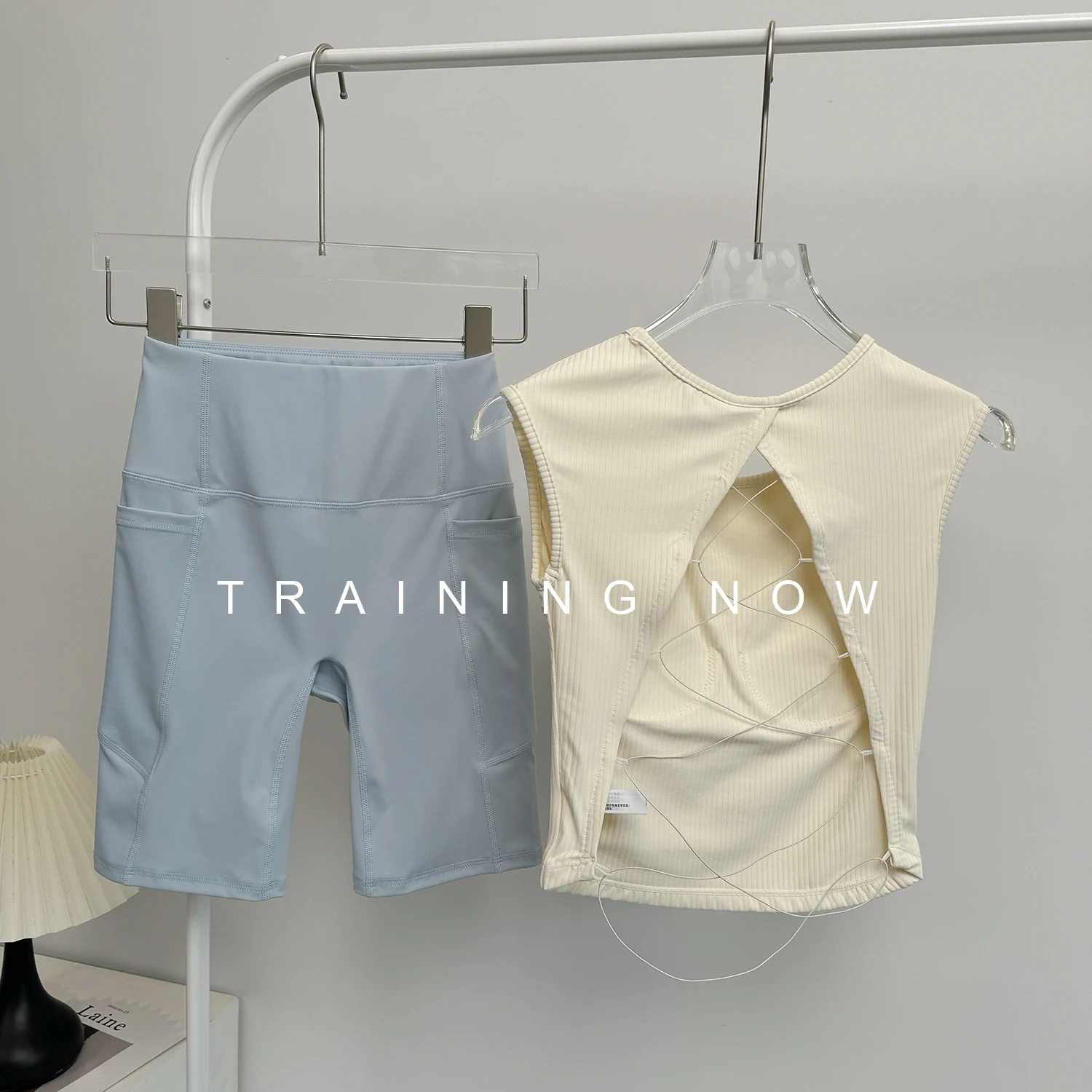 

Fitness suit for women in summer one-piece running training quick-drying fashion beauty vest nude feeling outside wearing yoga